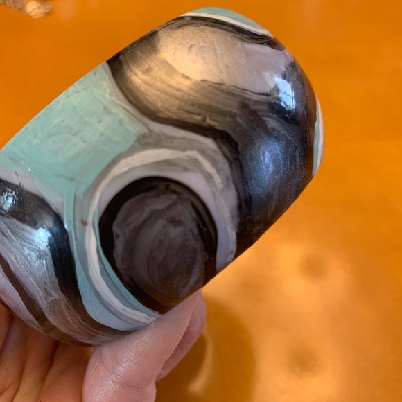 One of a kind, hand painted chunky bracelet. - Picture 6 of 9